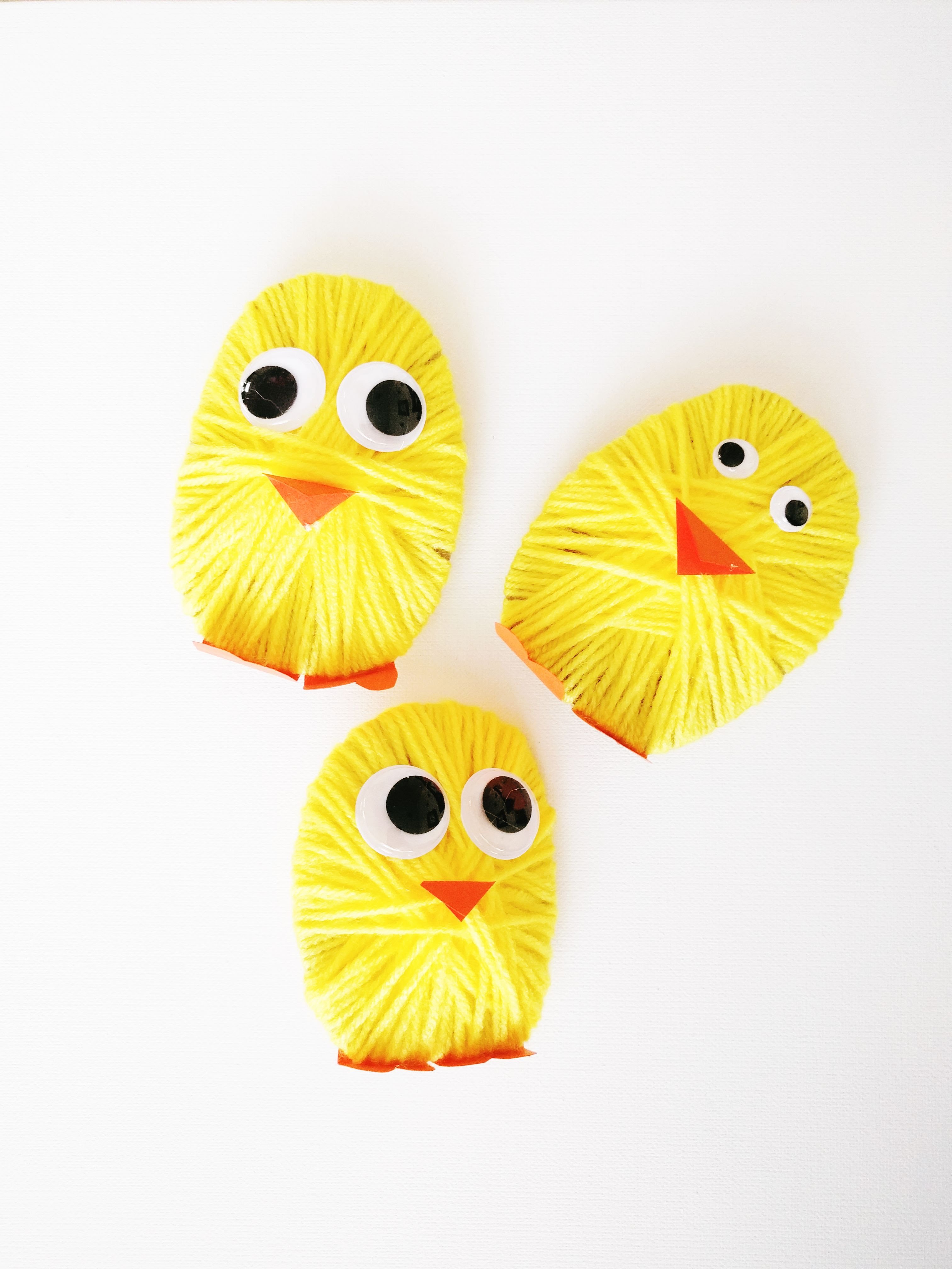 Yarn chicks spring craft